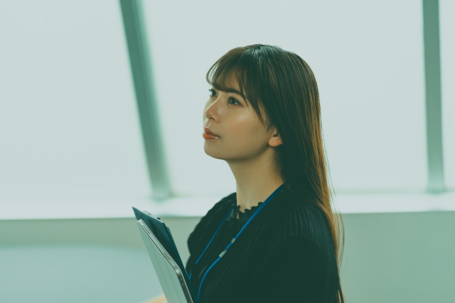 なぜ「自分だけ昇進できない」のか　原因と対策、評価されるアピール術とメンタルケア オンラインカウンセリングメザニン (1)